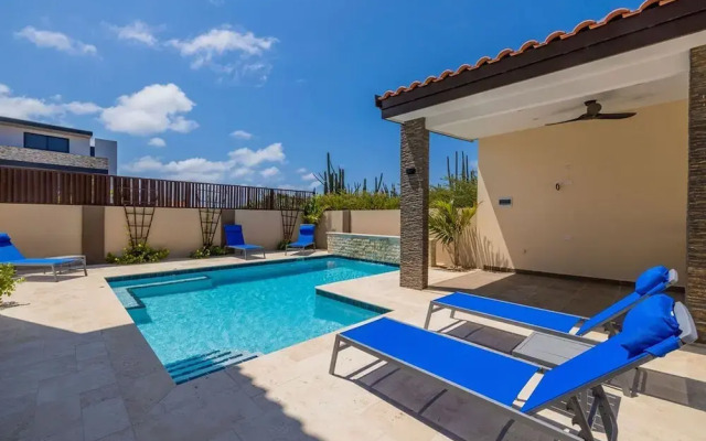 Luxury Noord 3 2 Villa - W Private Saltwater Pool