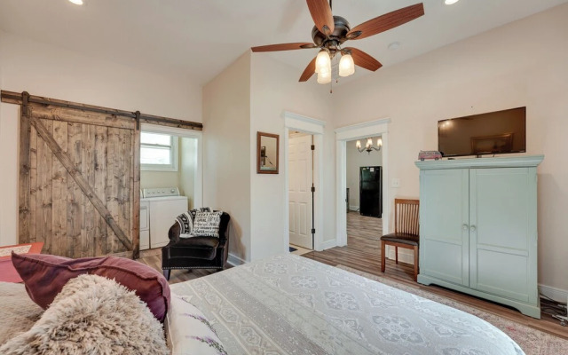 Springfield Home < 1/2 Mi to Commercial Street!