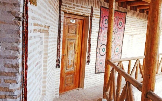 Mekhtar Ambar  Caravan sarai XIX