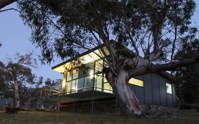 Ecocrackenback 13 'Sustainable, luxurious chalet close to the slopes.'