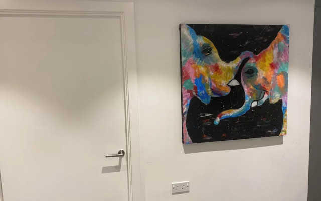 Remarkable 3-bed Apartment in London