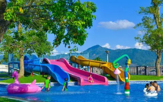 Guanhai Dolphin Seaview Holiday Apartment