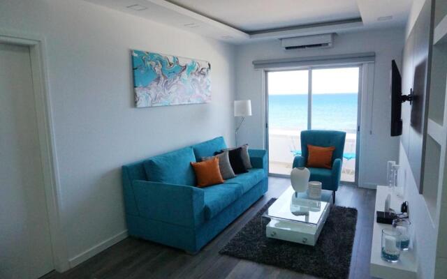 Lazuli Beachfront Apartment 43