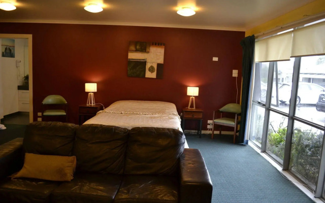 Lorne Bay View Motel