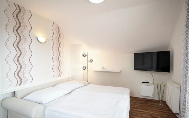 Hotel Garni Pod Skalkou