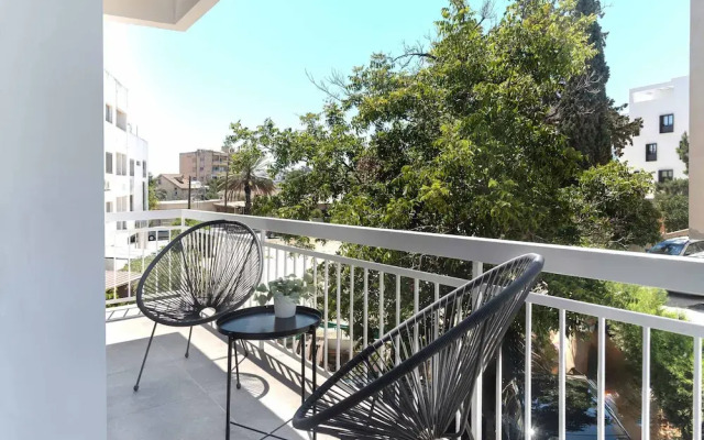 Phaedrus Living: City Breeze Residences Urbanity
