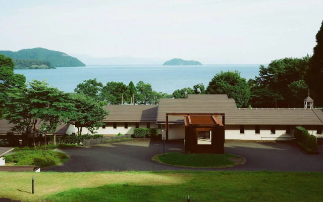 L'Hotel du Lac