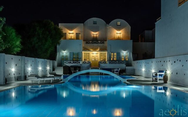 Lunar Santorini Hotel