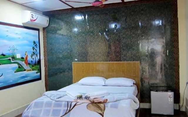 Gold India Beach Resort