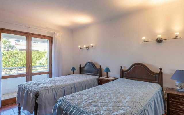 Cozy Villa in Albufeira With Swimming Pool