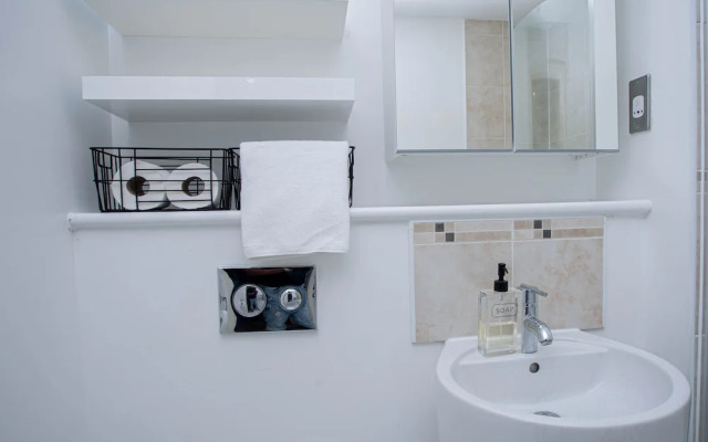 Nest Easy - Alpha House