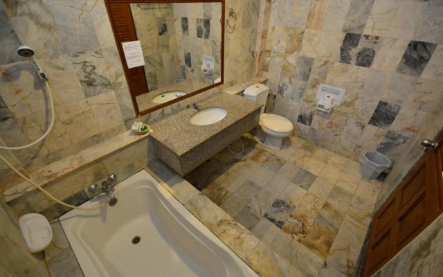 Diamond Cave Resort