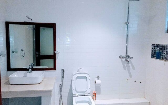 Pontoon Residence & Suites