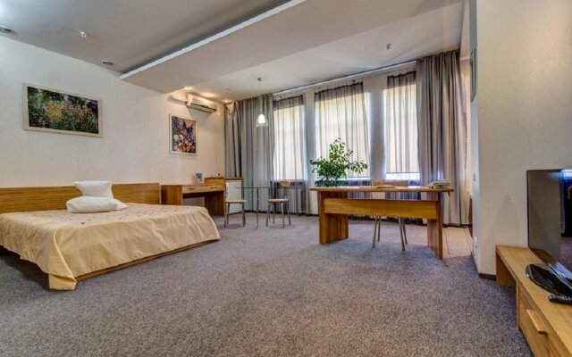 Hotel Diana