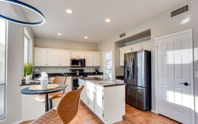 73rd Glendale 4 Bedroom Home by RedAwning