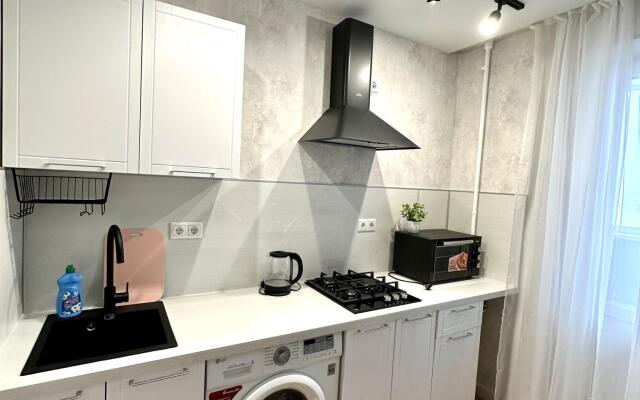 Апартаменты рядом с Ривьерой  и Чашей на Меридианной