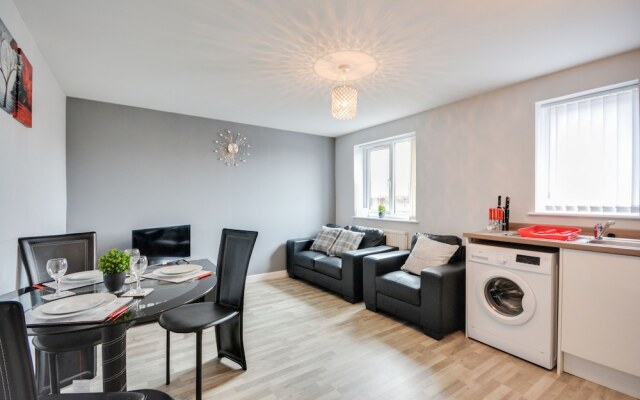 Cosy 2 Bedroom Apartment with Parking