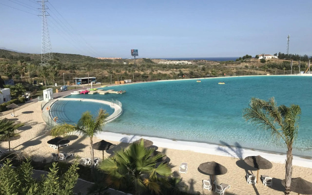 2152-Modern apt with private beach