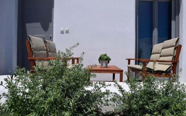 Ionathan Koufonisia Suites