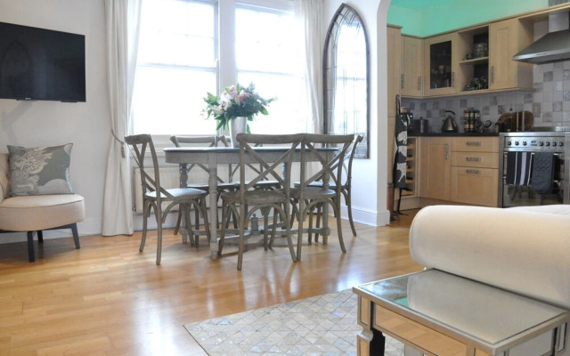 Stunning Flat in Clapham Junction With Large Terrace