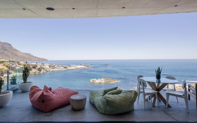 Spectacular Ocean Villa in Camps Bay