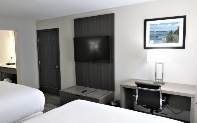 Comfort Inn & Suites Pacific - Auburn