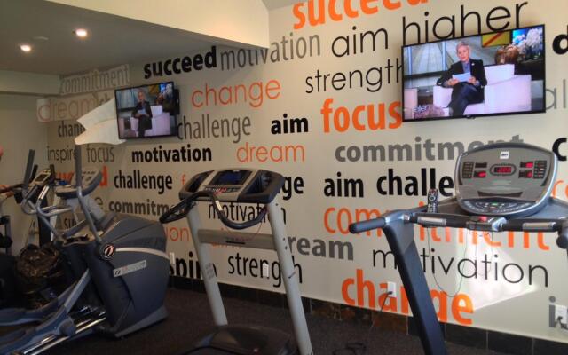 Best Western Plus Emerald Isle Hotel