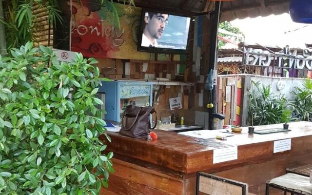 Shut Eye Party Hostel - Adults Only