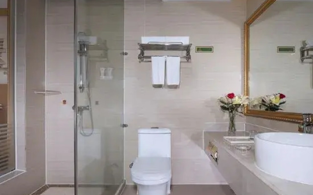 Wena Hotel (Pengtai Department Store, Gao'an Avenue, Yichun)