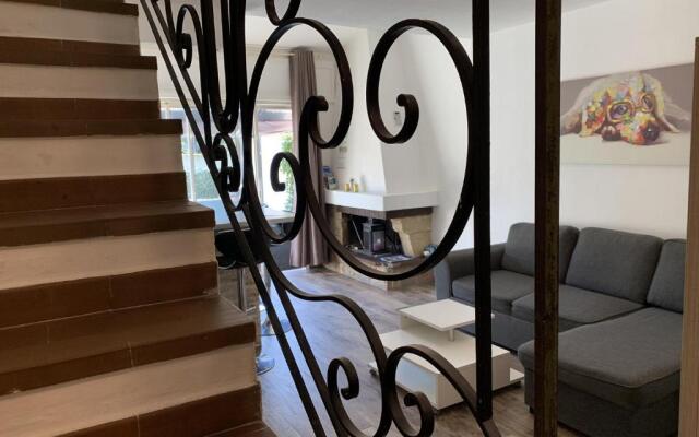 Apartement Maenat