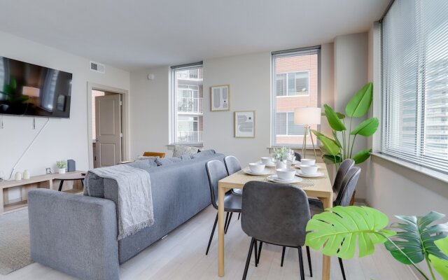 Cozy Condo Crystal City Rooftop