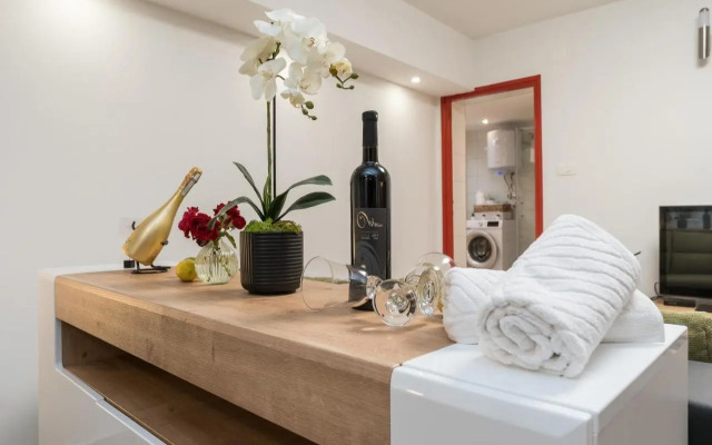 Studio Apartman Mirakul