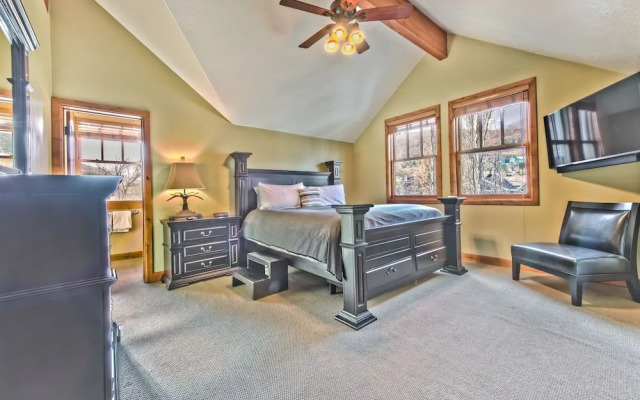 Abode on Nakoma Home