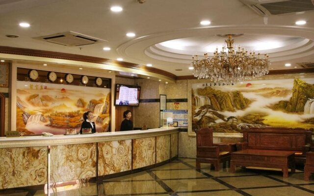 Chun Shang Hotel (Zhuhai Gongbei Port Pedestrian Street)