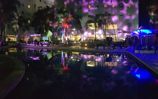Novotel Monterrey Valle