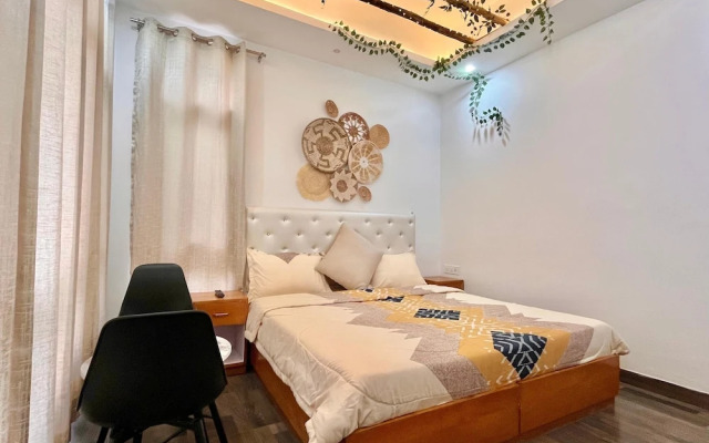 Siesta Homestay 1BR - balcony in shimla
