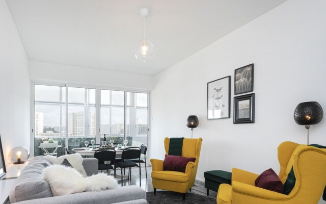 CheckinCheckout - City View Apartment