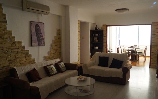 Destalo Court Larnaca Apartment