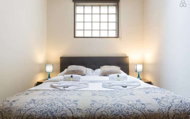 Bright Renovated Parisian Apartment