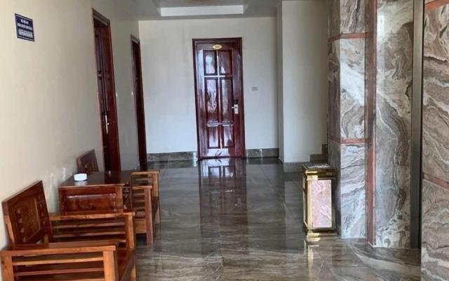 Duc Trung Hotel CB by Bayluxury