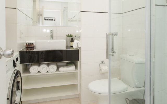 TOWNY - Central Character Apartment - 2 Bedrooms – Bathroom – Auckland