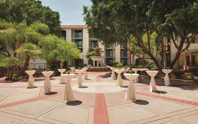 Embassy Suites by Hilton Scottsdale Resort