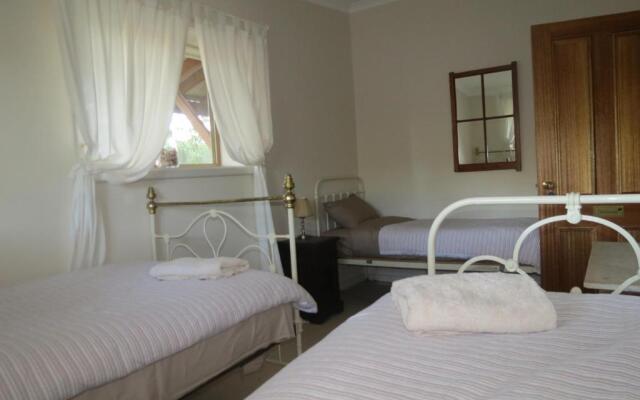 Bentwood Olive Grove Accommodation