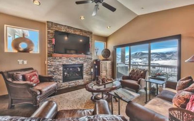 Black Rock Retreat by Blueswell