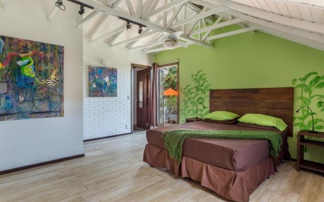 CasaJOMO Art, Food & Music B&B