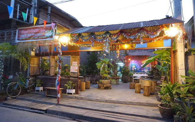 Chiangkhan Modern Home