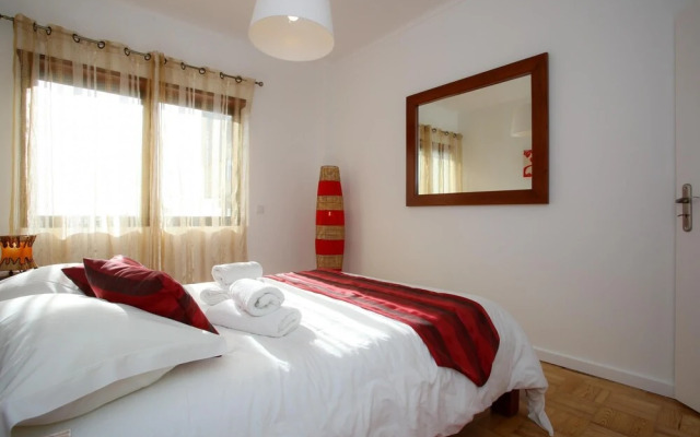 Johnny Ringo Family Apartment II