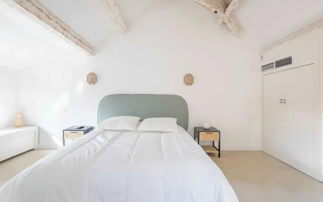 Charming Small Private House - Marseille 8th