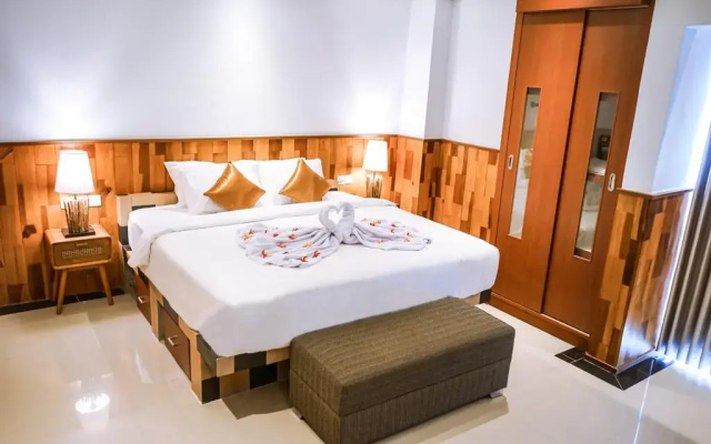 RedDoorz Plus @ Kerobokan Seminyak 3