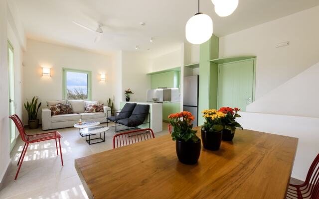 Plioni Villas & Suites
